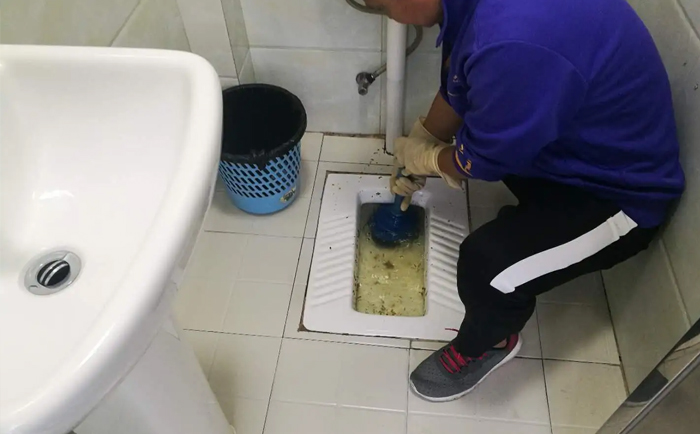 道里疏通蹲坑